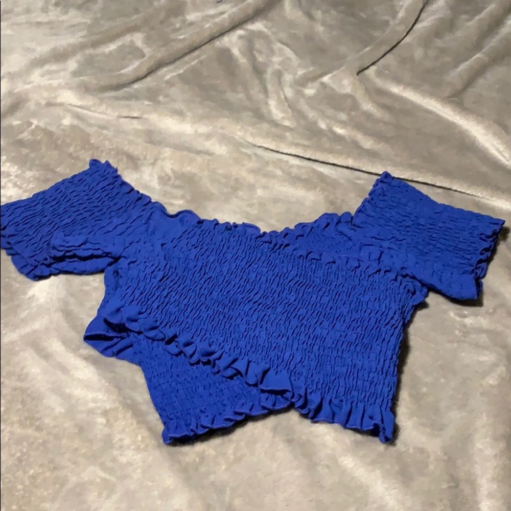 Blue ruched crop top